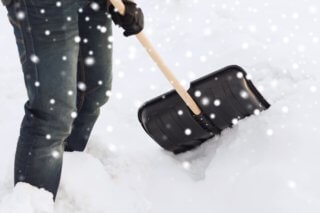 safe shoveling - back pain toronto