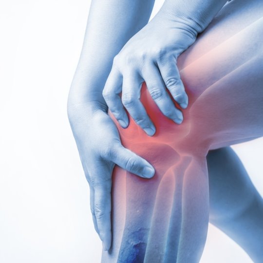 Knee Pain: Causes, Symptoms, Treatment and Exercises